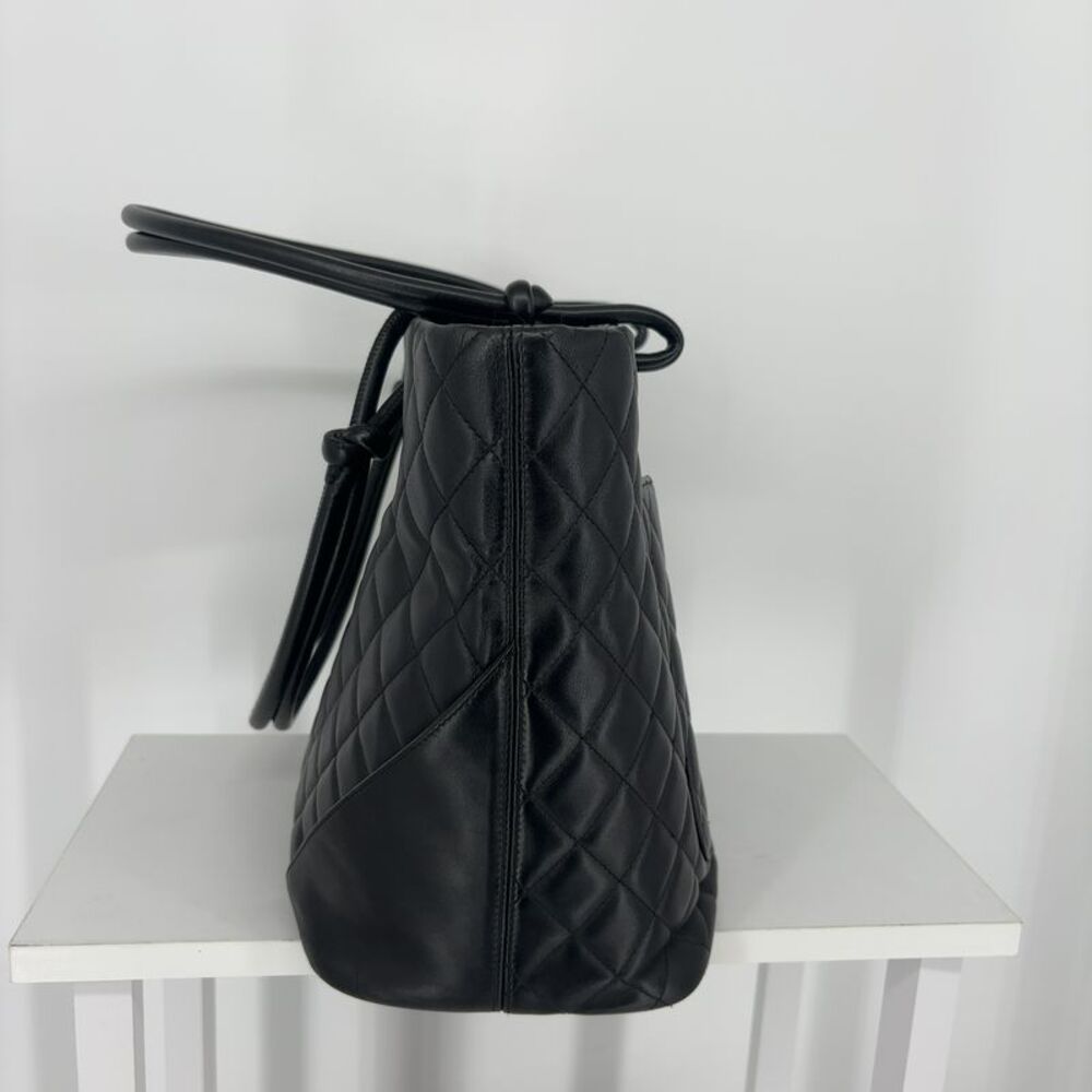 CHANEL Black Quilted Lambskin Bag - Picture 3 of 7